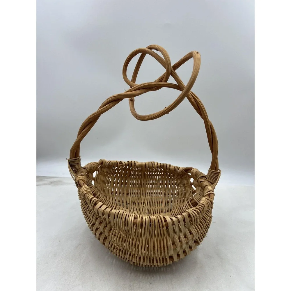 VTG Woven Wicker Buttocks Basket Unique Twisted Loop Handle Natural Boho Decors